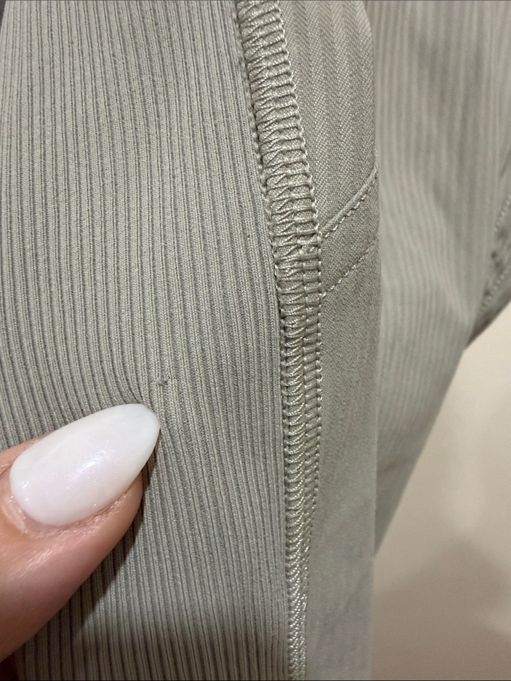 Lululemon Dance Studio Mid-Rise Cropped Pant in Warm Ash Grey size 4 - Picture 9 of 13